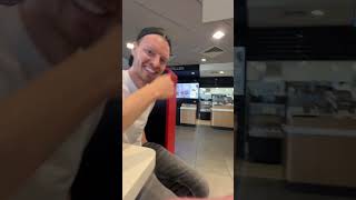 Alles bei McDonalds bestellt comedy food werbungwegenmarkennennung prank [upl. by Zucker]