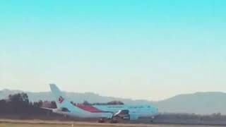 Air Algérie  Tassili Airlines houari Boumediene aéroport [upl. by Amabelle235]