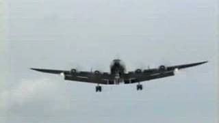 Lockheed Super Constellation Landing Tempelhof THF 1998 [upl. by Atkinson199]