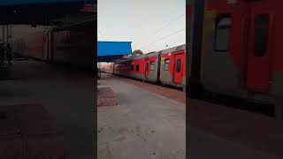 Cr Rajdhani skiping Birlanagar at 130kg🤯railfans youtubeshorts trainloverkunal [upl. by Aitrop987]