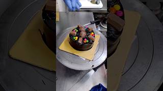 Mini chocolate cake design ytshorts youtubeshorts [upl. by Harwell]