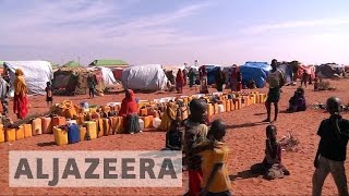 Somalia Thousands flee regional border dispute [upl. by Poirer]