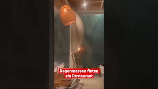 Regenmassen fluten ein Restaurant🌊 [upl. by Jea]