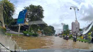 Alor Setar Bukit Pinang River Bursting Its Banks HD 1080p [upl. by Yttak]