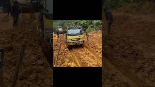 Mitsubishi canter track tanah [upl. by Koffler295]