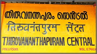 Chennai Mail welcomes Kerala Express  Thiruvananthapuram Central [upl. by Annot43]