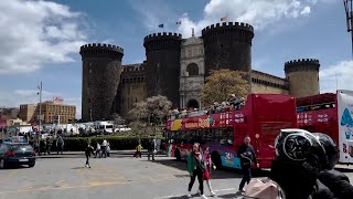 Murale di Maradona e musei gratis boom di turisti a Napoli [upl. by Yacano334]