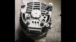 VOLVO PENTA D4 D6 montaggio alternatore MITSUBISHI 14 VOLT [upl. by Velma]