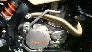 EXC 450 MY 09 OEM VS Automatic cam chain tensioner [upl. by Nayk]