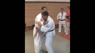 JudoSeoi Nage amp Tai Sabaki from KashiwazakiБросок через спину и нейтрализация ТориShorts [upl. by Azerila]