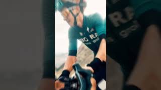 Así quedan las piernas de un ciclista profesional tras la carrera 🤔🚴 Shorts [upl. by Hobey]