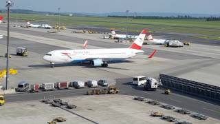 Besucherterrasse am Flughafen WienSchwechat [upl. by Quintilla]