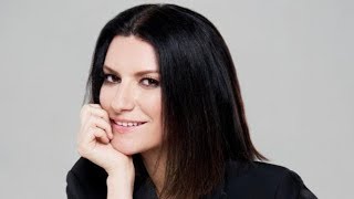 Laura Pausini arriva allAriston Sanremo 10 febbraio 2018 [upl. by Sucramat222]