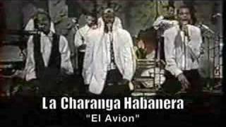 La Charanga Habanera quotEl Avionquot En Vivo [upl. by Daeriam528]