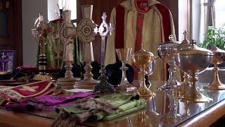 Objets et Vètements liturgiques [upl. by Miner]