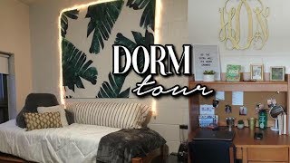 COLLEGE DORM ROOM TOUR Bridgewater State University  DiNardo [upl. by Charlotta]