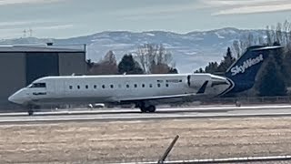 SkyWest Airlines United Mitsubishi CRJ200LR Takeoff From Idaho Falls N980SW [upl. by Marrissa]