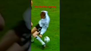 Fabien barthez nutmeg [upl. by Gerdeen409]