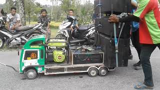 MINIATUR TRUCK PENGANGKUT SALON BREWOK [upl. by Bonnee]