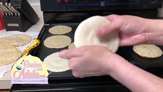 Haciendo tortillas de maiz hechas a mano [upl. by Marget]