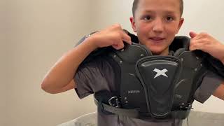 Xenith Flyte vs Fly Youth Shoulder Pads [upl. by Airec]