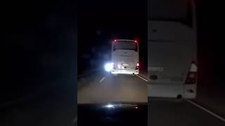 CONDUCTOR DE AUTOBÚS PROFESIONAL AVISA CUANDO REBASAR autopista carretera autobusesmexicanos [upl. by Ranee]