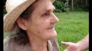 A NONNA QUE SÓ FALA ITALIANO DIALETO VENETO NO BRASIL [upl. by Leahcin771]