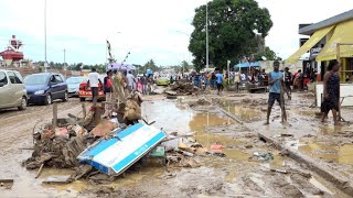 Inondations en Côte dIvoire au moins 18 morts à Abidjan [upl. by Deerdre45]