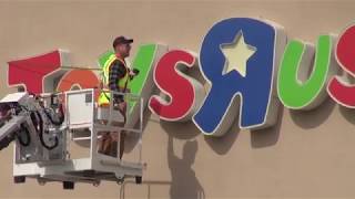 Toys R Us going out of business banner Install [upl. by Fitz]