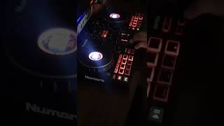 Numark Mixtrack Platinum FX  PartyBreak  Hands Up Aca Intro [upl. by Aamsa545]