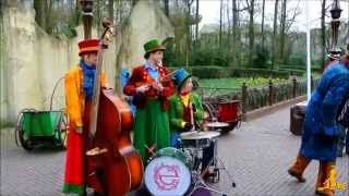 Funvideo Efteling Muzikanten  Duits Verjaardagslied [upl. by Nareht]