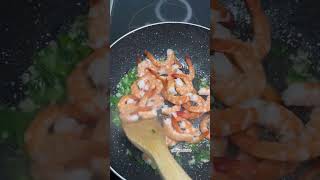 Crevette ail et persil 🤩 crevettes cooking food cuisinefacile cuisinerapide [upl. by Hagood]