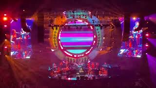 Jeff Lynnes ELO  quotLast Train to Londonquot  Live at United Center Chicago IL  September 28 2024 [upl. by Kinsley]