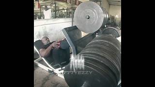 Ronnie Coleman 2300LB Legpress 👑💪🔱 gym motivation bodybuilder [upl. by Letsyrhc]