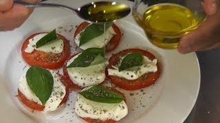 CAPRESE SALAD INSALATA CAPRESE theitaliancookingclasscom [upl. by Glantz]