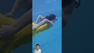 underwater swimming mermaid swim pool funny playa cute abimonkey fishing [upl. by Neyr]