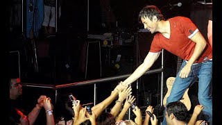 Enrique Iglesias  Mentiroso LIVE [upl. by Fritzsche253]