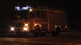 FEUER 2 in Bevern Löschhilfe Einsatzfahrten Feuerwehr Barmstedt [upl. by Ataliah]