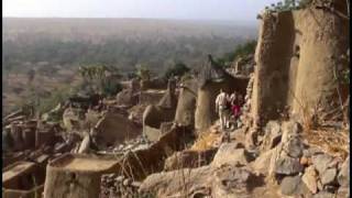 Les villages Dogons de la falaise de Bandiagara Mali [upl. by Larentia535]