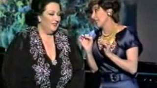 Montserrat Caballé amp Concha Velasco  Duetto di due gatti [upl. by Neeli]