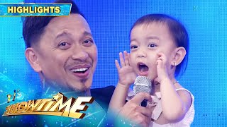 Baby Sarina surprises her daddy Jhong  Its Showtime [upl. by Annuhsal]