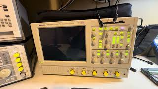 Tektronix TDS5034 DPO Oscilloscope upgraded CPU RAM and SSD upgrade [upl. by Cristin]