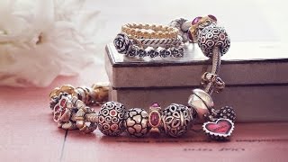 BRACCIALE STILE PANDORA UNCINETTO CON PERLE E CHARMS INSERITE [upl. by Sheree]