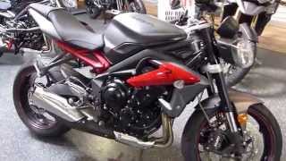 Triumph Street Triple vs Street Triple R 2014 models [upl. by Namor]