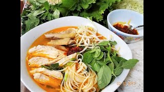 BÚN GÀ  Cách nấu món Bún Gà kiểu Huế thơm ngon như BÚN BÒ HUẾ đãi Khách by Vanh Khuyen [upl. by Rillis]