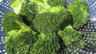 STEAMING BROCCOLI  How to STEAM BROCCOLI demonstration [upl. by Nnylaehs]