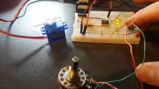 pic 12F675 Controlling a servo motor [upl. by Morse]