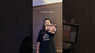 Eyeshadow hack that you should try✨eyemakeup eyeshadow eyeshadowtutorial makeup foryou shorts [upl. by Etteiram]