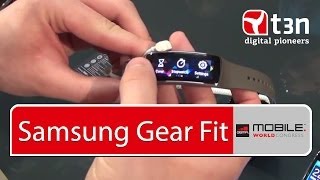 Gear Fit  Samsungs FitnessTracker kommt mit geschwungenem AMOLEDTouchscreen MWC 2014 [upl. by Idahs431]