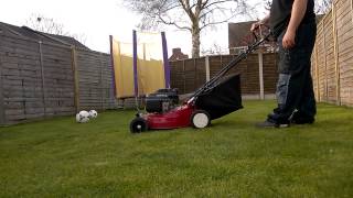 Petrol selfpropelled LawnMower Mountfield 16quot Honda gcv135 engine [upl. by Carlye608]